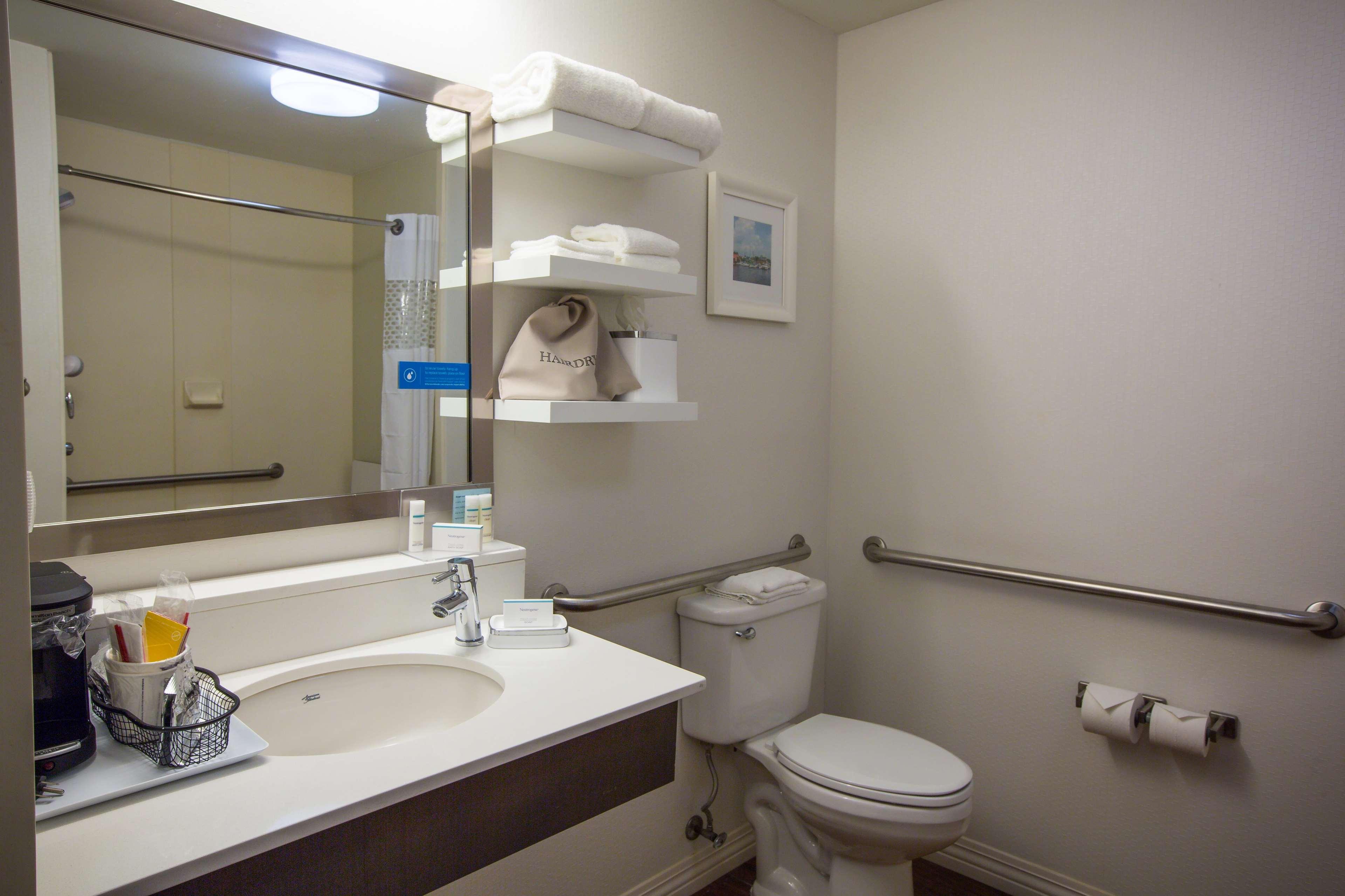 Hotel Hampton 3*